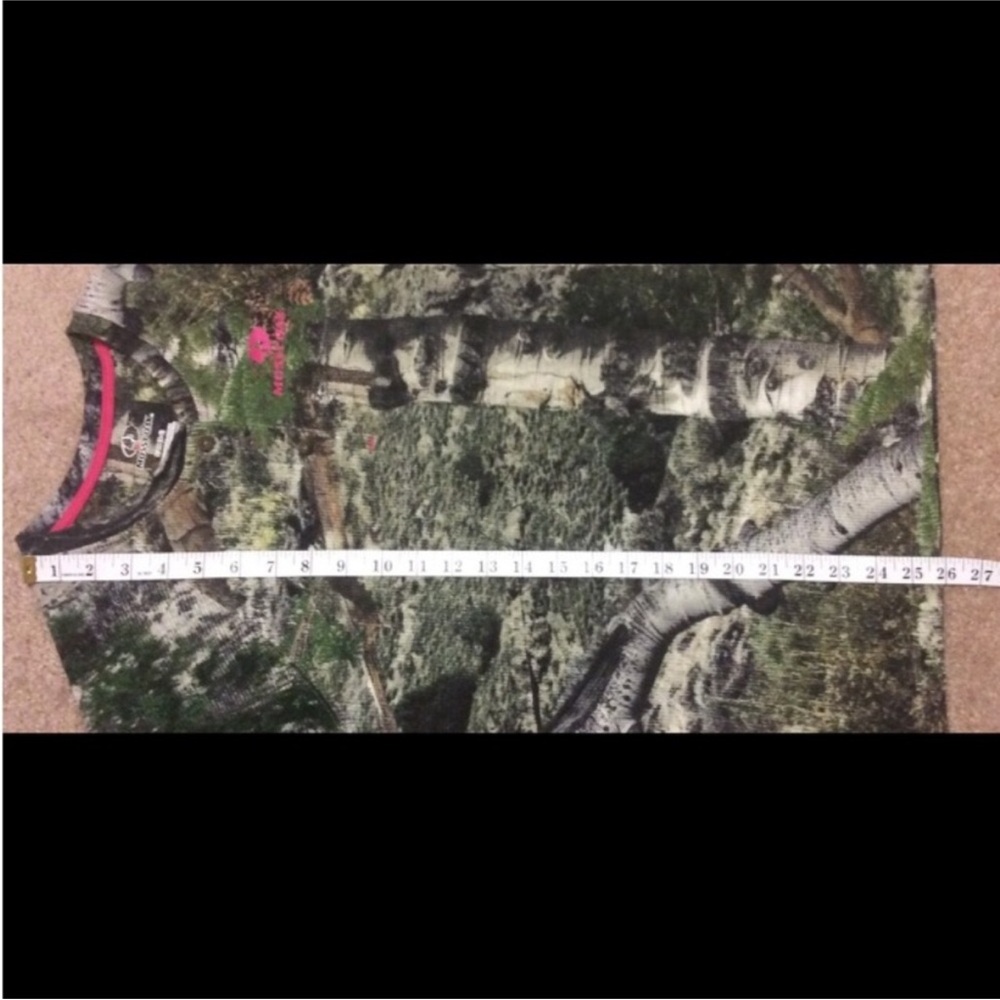 MOSSY OAK Camo Shirt With Pink Accents Size SMALL - Picture 6 of 10